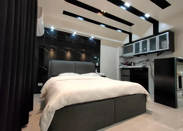 Apartamento Burgundy Mckinley Place Service Manila