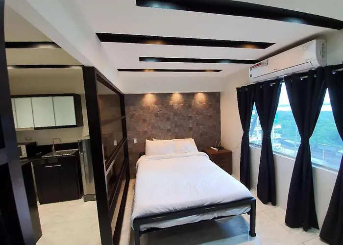 Burgundy Mckinley Place Service Apartamento Manila