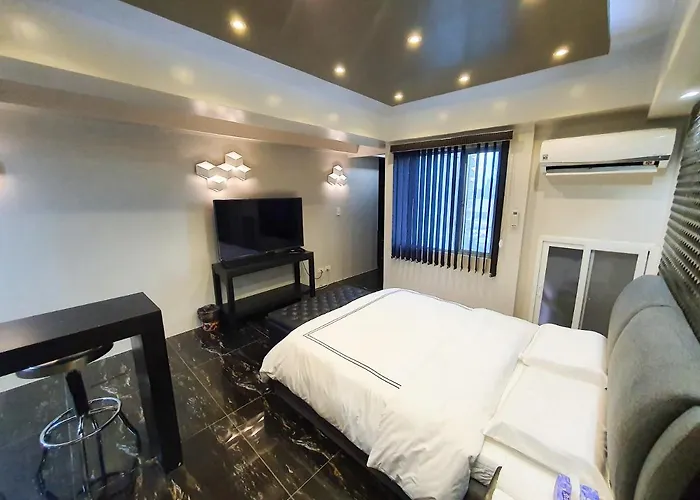 Apartamento Burgundy Mckinley Place Service