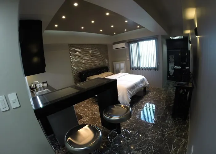Apartamento Burgundy Mckinley Place Service