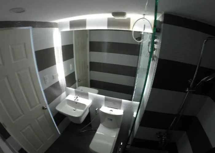 Apartamento Burgundy Mckinley Place Service