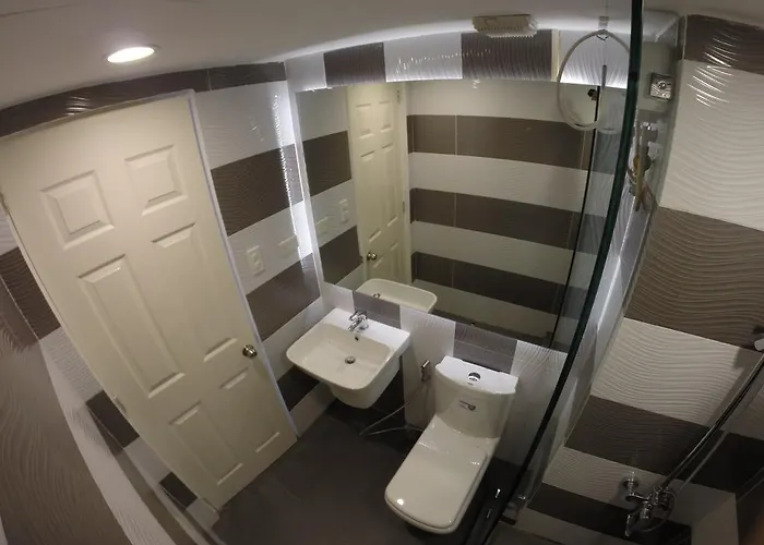 Burgundy Mckinley Place Service Apartamento
